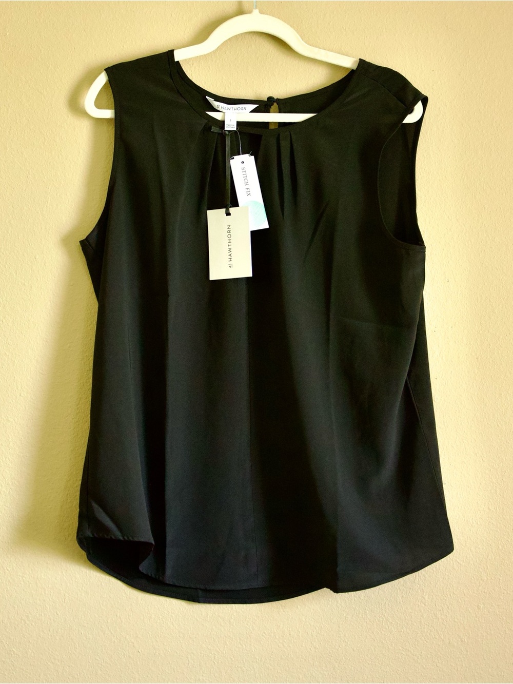 NWT 41 Hawthorn Black Pleated Sleeveless Blouse Large Stitch Fix
